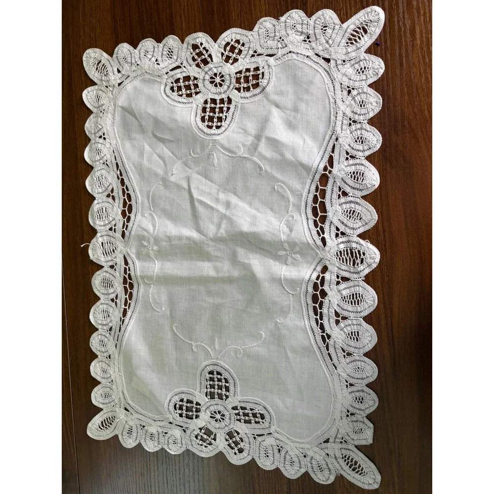 Vintage White Battenberg Lace Placemats Set of 4 Linen Cotton Embroidered 17x11